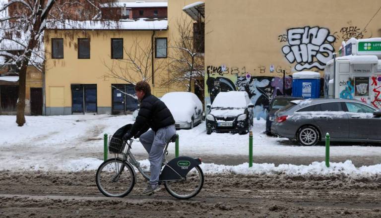 Ljubljana v kaosu: Urgenca preplavljena s poškodovanimi po ledenih ulicah, 160 ljudi v enem tednu