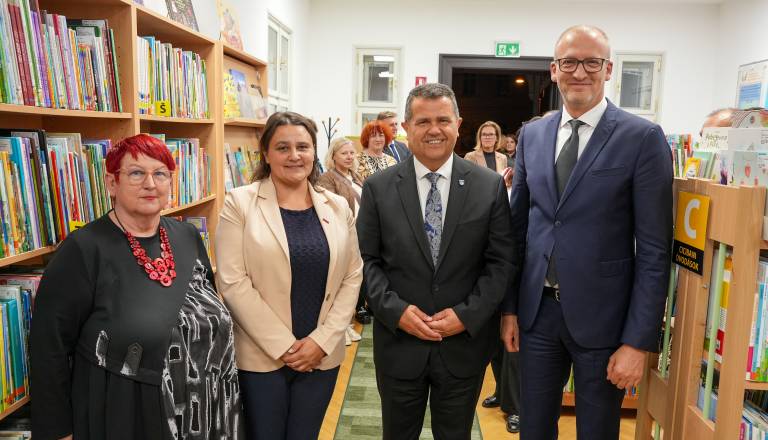FOTO in VIDEO: V Lendavi slovesno odprli prenovljeno knjižnico in novi mladinski oddelek