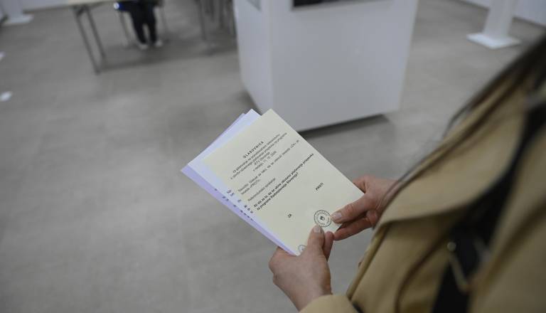Število prijav narašča: Inšpektorat preverja 18 sumov kršitev volilnega molka