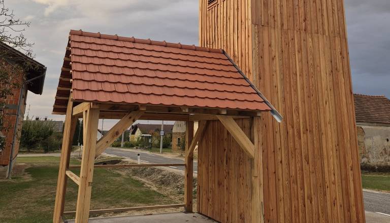 Vaški zvonik v Pordašincih dobiva novo podobo