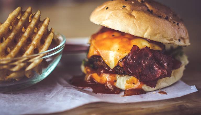 GLASUJTE: Kje na Gorenjskem je naj burger?