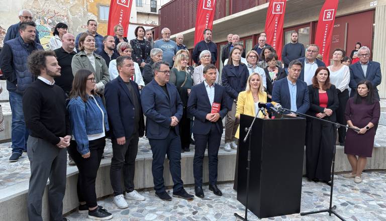 Kdo vse je na listi Nuške Gajšek? Med 29 kandidati znani obrazi, razkrivamo vsa imena