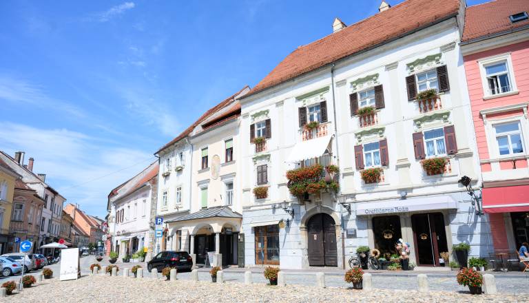 Ptujska občina s prodajo stanovanj letos zaslužila že 1,3 milijona evrov, koliko jih je še na seznamu?