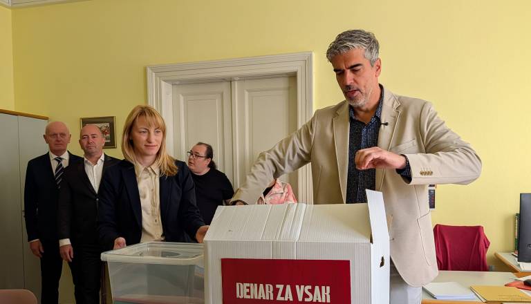 Bor Greiner predstavil 45 kandidatov za mestni svet: »Jaz prinašam normalnost v to mesto«