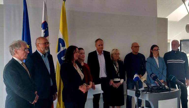 FOTO in VIDEO: SDS ravnokar predstavlja svojega kandidata za župana Ljubljane. Izbrali so arhitekta 