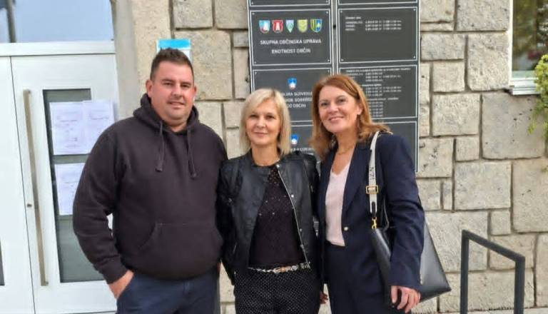 V boj za županski stolček v Kočevju vstopa kandidatka Demokratov, kaj obljublja?