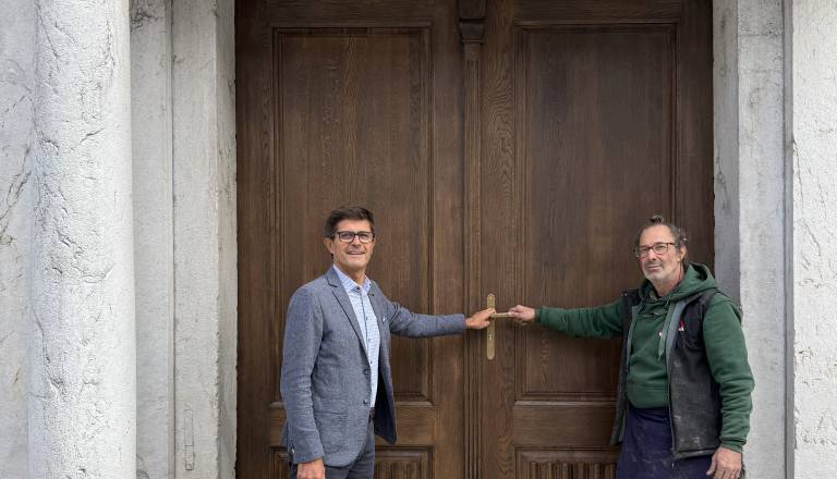 Kranjska mestna tržnica dobila nova vhodna vrata po vzoru izvirnih