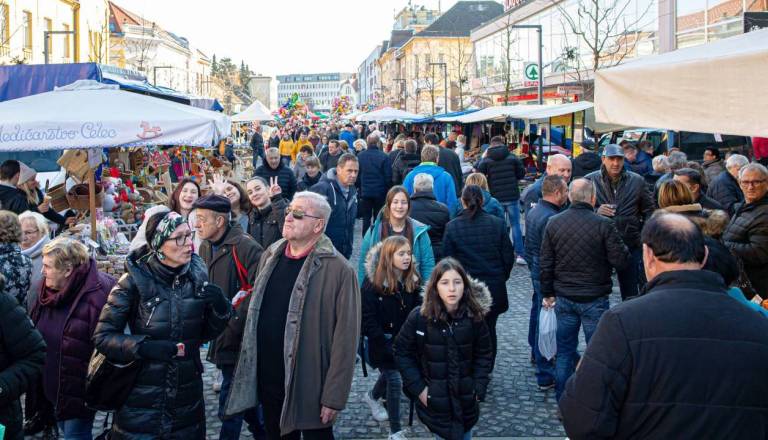 Kdaj med stojnice? Znan datum letošnjega Mikloševega senja