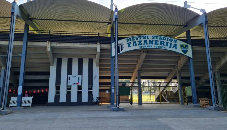V Fazaneriji vre, mladinska šola Mure pod vse večjim pritiskom