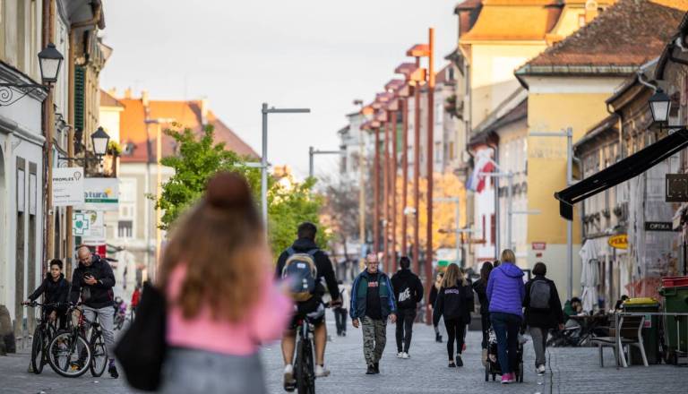 Kakšen konec oktobra nas čaka? Vremenoslovci napovedujejo zanimiv preobrat