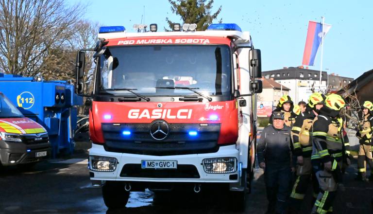 Preplah v Ljubljani: Stanovalci zaznali vonj po kloru, posredovali gasilci