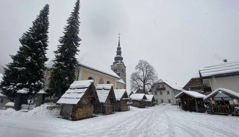 Sneg se spušča vse nižje: Vremenoslovci razkrili, kako nizko bi lahko snežilo