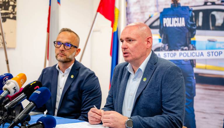 VIDEO: Na Štajerskem več kot desetletje izkoriščali ženske za prostitucijo, kriminalisti razkrili grozljive podrobnosti