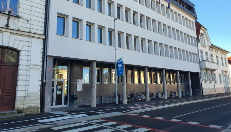 Komu je pomurski zavod posodil 48 tisoč evrov? Upravitelj zahteva zaslišanje računovodij