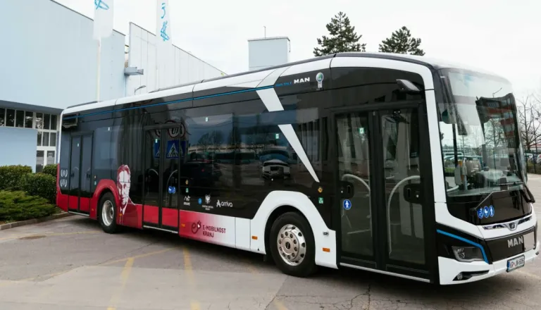 Preddvor kupuje električni avtobus za do 61 potnikov