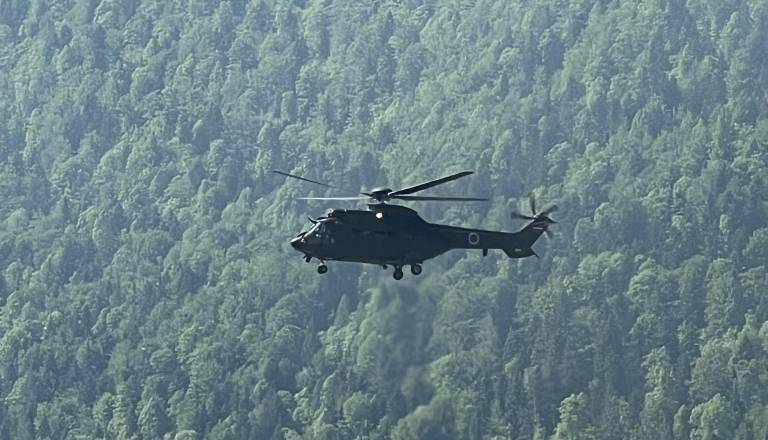 Planinka zdrsnila po pobočju Begunjščice in se poškodovala, posredovati je moral helikopter