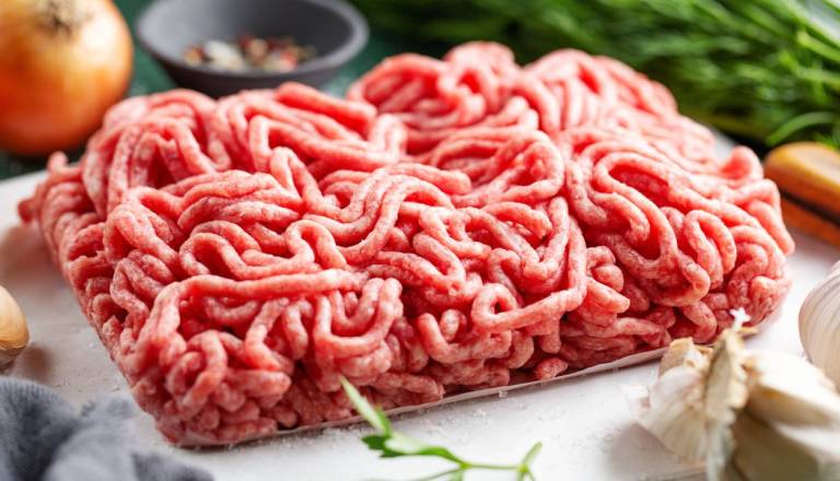 V mletem mesu iz Tuša odkrili salmonelo, preverite, ali ga imate doma