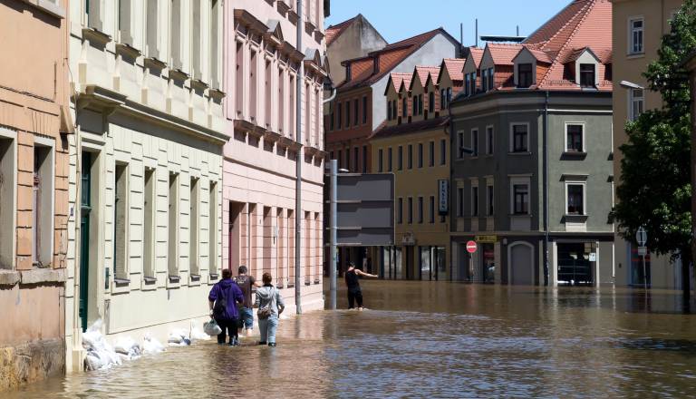 El Niño se nevarno krepi. Kaj to pomeni za vreme v Sloveniji?