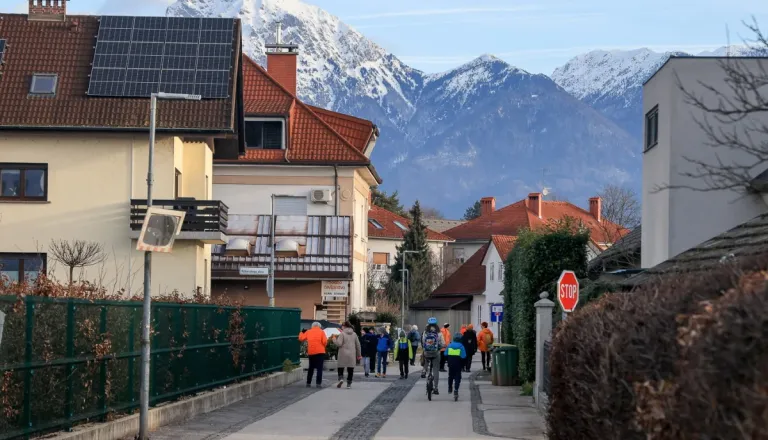 Kranj je nevarne šolske poti označil, a roki za njihovo odpravo ostajajo nejasni