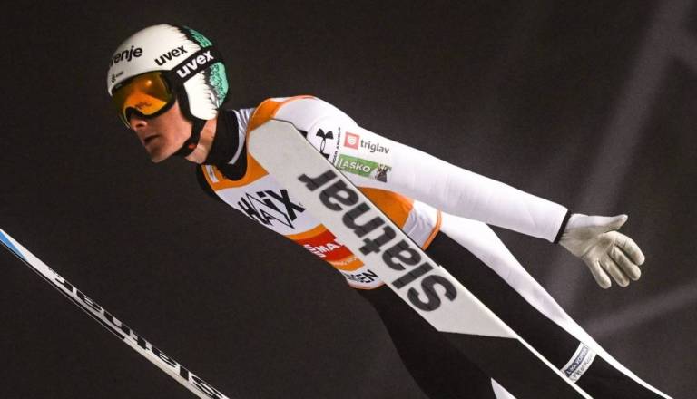 Skakalci danes v Predazzu branijo olimpijski naslov