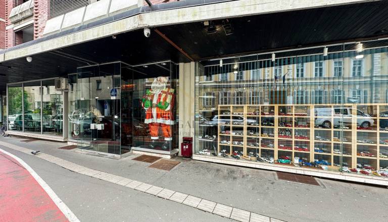 Legendarna lokacija čaka novo zgodbo: Ali za prostore Radia City ni zanimanja? Cena skoraj sto tisočakov nižja