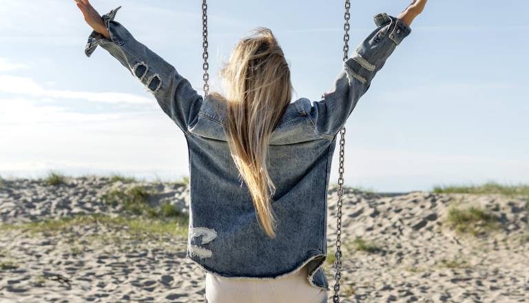 Dvojčki in raki bodo pod vplivom planetov tvegali vse za kanček svobode