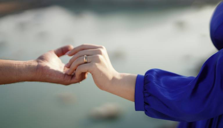 Ali ste pripravljeni na resnico? Sonce in Kiron kažeta pot k celjenju zlomljenih vezi