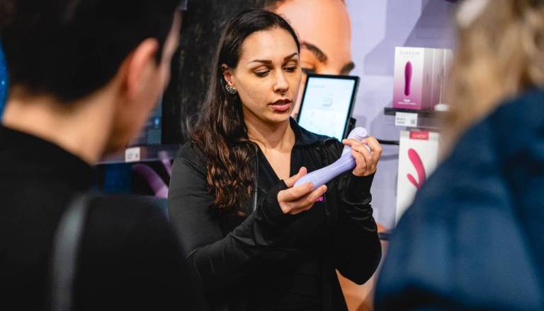 FOTO: Nova trgovina za ljubitelje posteljnih užitkov v Mariboru