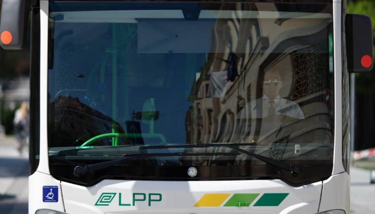 Zakaj je na liniji 5 vozil enojni avtobus? LPP pojasnjuje 