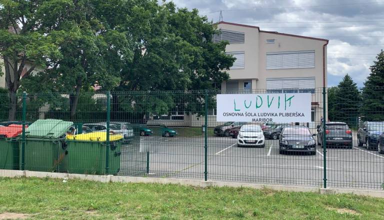 Starš opozarja na nasilje na mariborski osnovni šoli: »Želim samo, da je moj otrok varen«