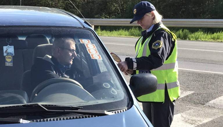 Za volan brez maske in brez promilov: Ta vikend poostren nadzor mariborskih policistov 