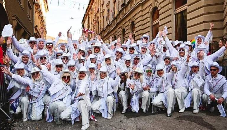 »Nihče ni ostal doma, tudi z zlomljenim nosom ne«: Bukovci, ki dihajo za fašenk