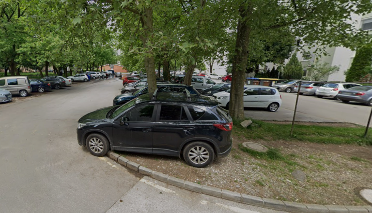 Hupanje ob šestih zjutraj, zaparkirana vozila jezijo prebivalce te ljubljanske ulice