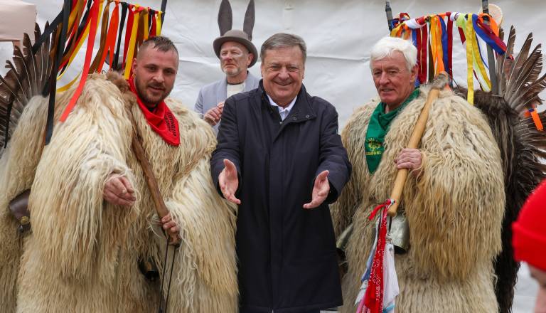 FOTO in VIDEO: Pustna sobota v znamenju Zmajevega karnevala in otroških mask