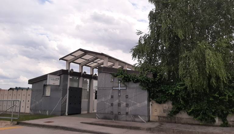 Želeli na soboško pokopališče, navigacija jih je pripeljala do Komunale