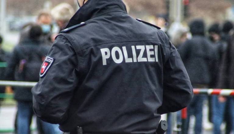 Grozljivo: Mumificirano truplo mame več let skrivala, da bi še naprej dobivala njeno pokojnino