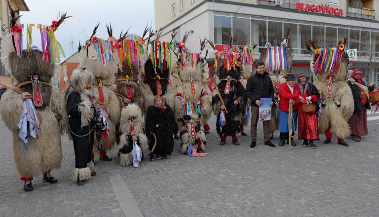 FOTO in VIDEO: Kurenti zavzeli središče Murske Sobote