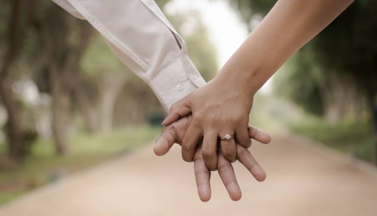 Na valentinovo jo je zaprosil v frizerskem salonu na Goričkem