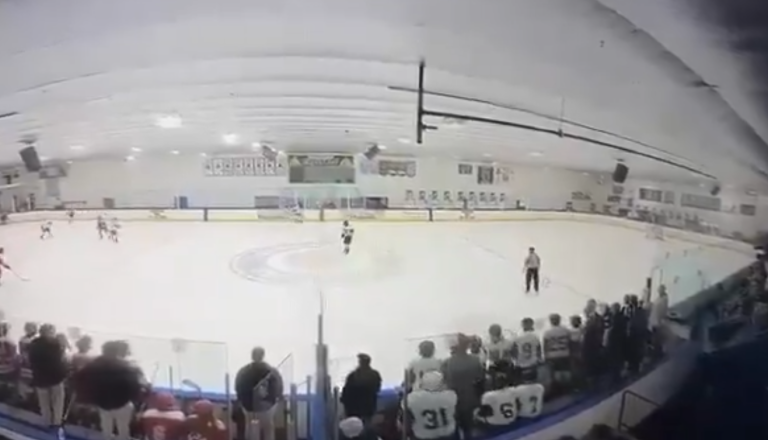  V streljanju med hokejsko tekmo najmanj trije mrtvi