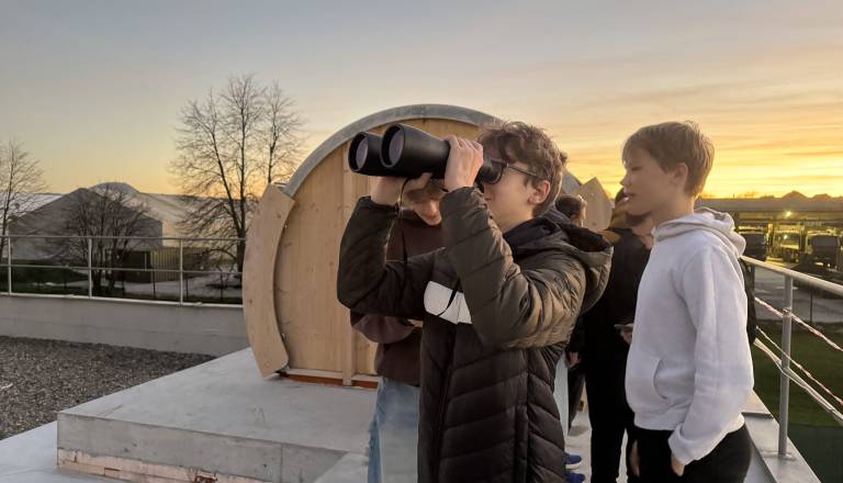 Projekt štajerske šole, ki vodi do zvezd: Na strehi zaklonišča gradijo astronomsko opazovalnico
