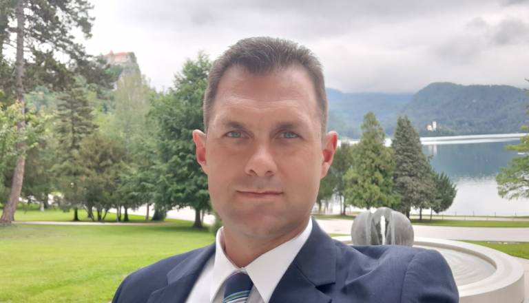 Danilo Bertoncelj kritizira župana, Toni Mežan na očitek: »Če bi bil na seji …«