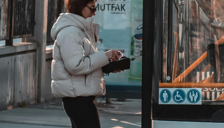 Ste videli, kaj se bo vozilo po Bledu? Domačine prosili za pomoč