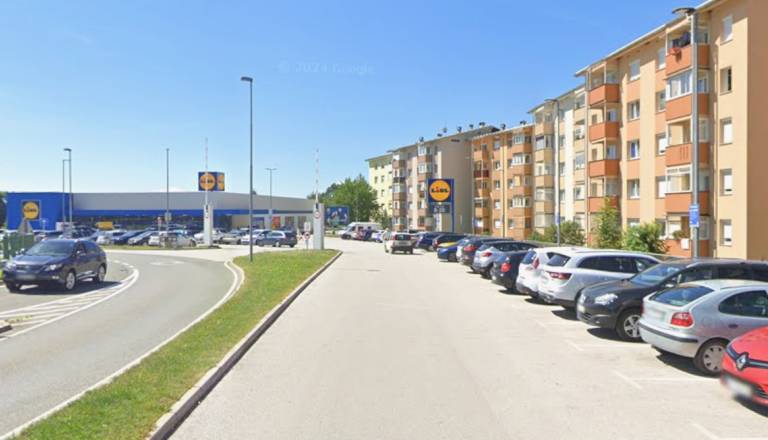 Kar so uredili v Tržiču, si želijo tudi v ljubljanskem Štepanjcu, kjer zaradi parkirišč vre