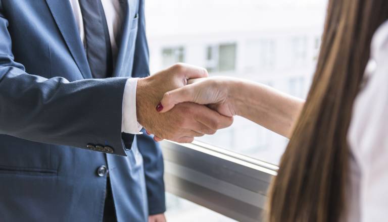 Energetska podnebna agencija za Podravje išče novega direktorja. 