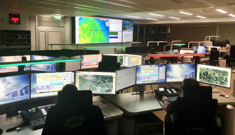 Pozor, Tržičani, Škofjeločani in Kranjčani: Po novem v nujnih primerih kličite 112, ne več svojega ZD