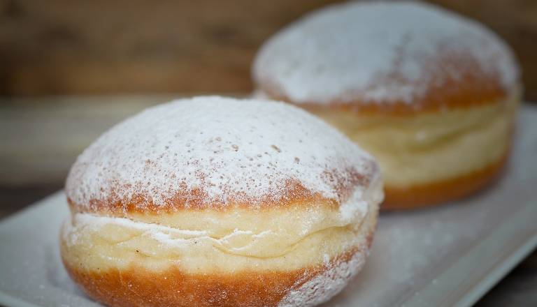 PREDLAGAJTE: Kje v Pomurju so naj krofi?