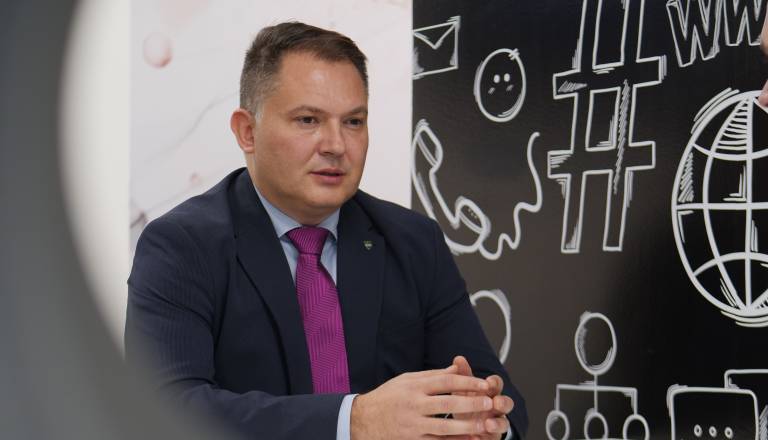 Na družbenem omrežju kroži lažni profil soboškega župana