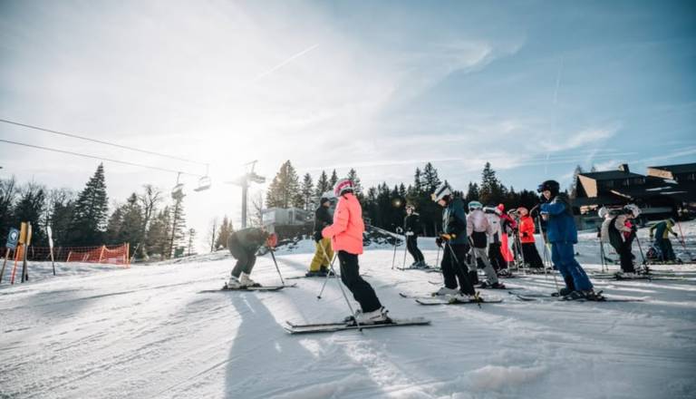 Pohorje znova v belem: Odpirajo vse žičniške naprave, znova nočna smuka v dolino