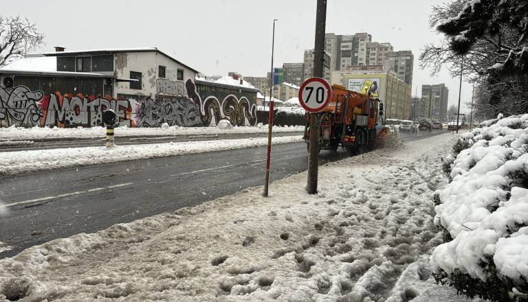 Vse Nigradove enote na terenu, zaradi razmer ogroženo delovanje črpališča