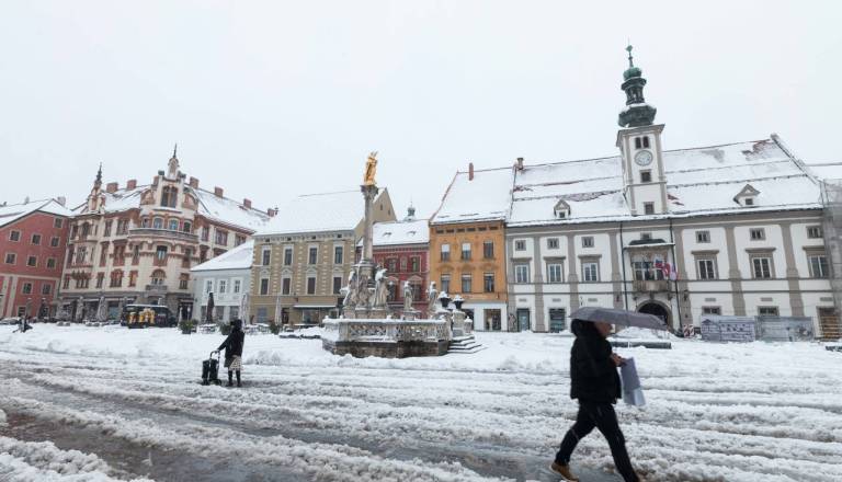 FOTO in VIDEO: V Mariboru razglasili izredne razmere